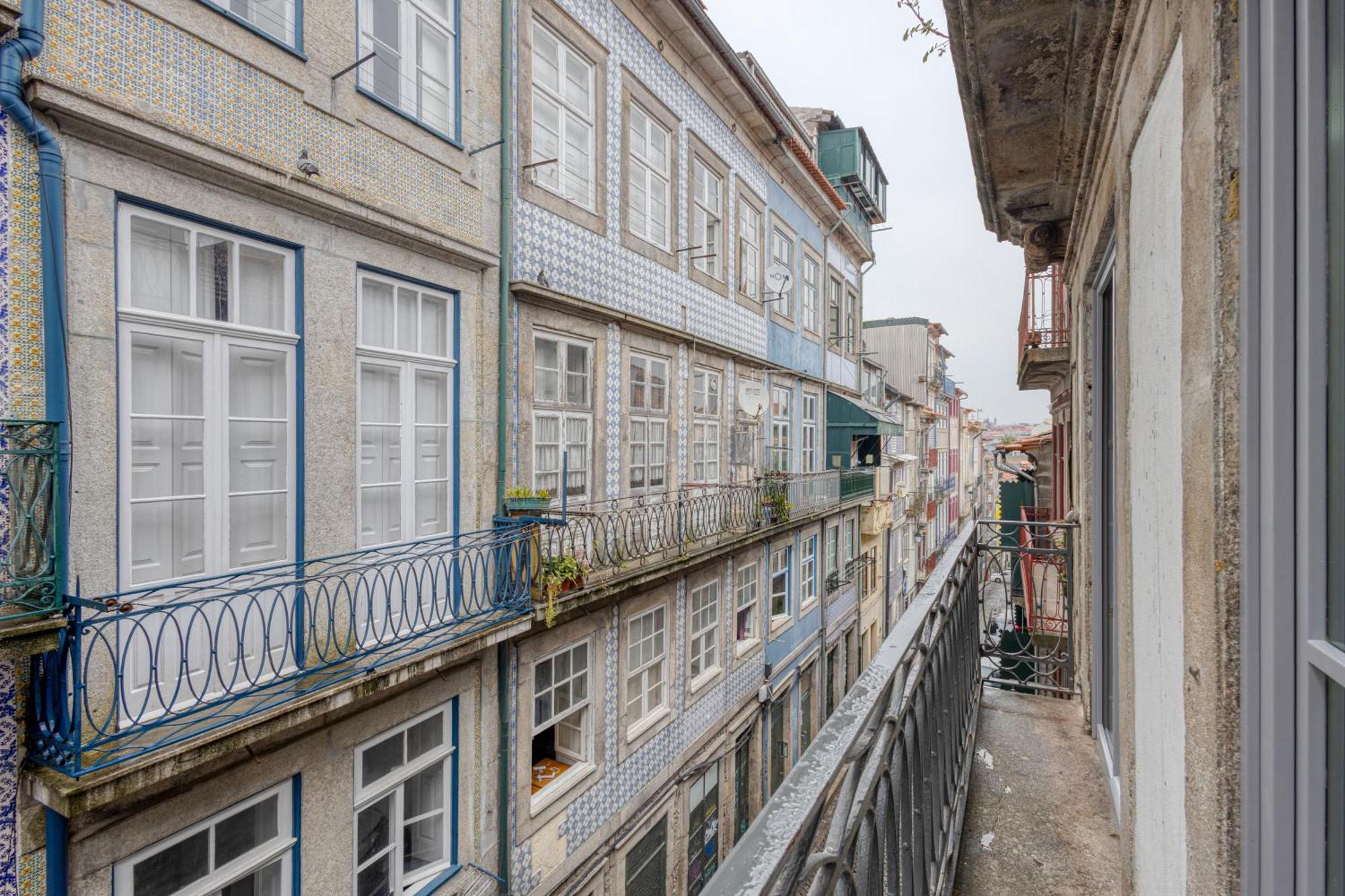 Апартаменти Oporto Guest Casa Dos Clerigos Екстер'єр фото